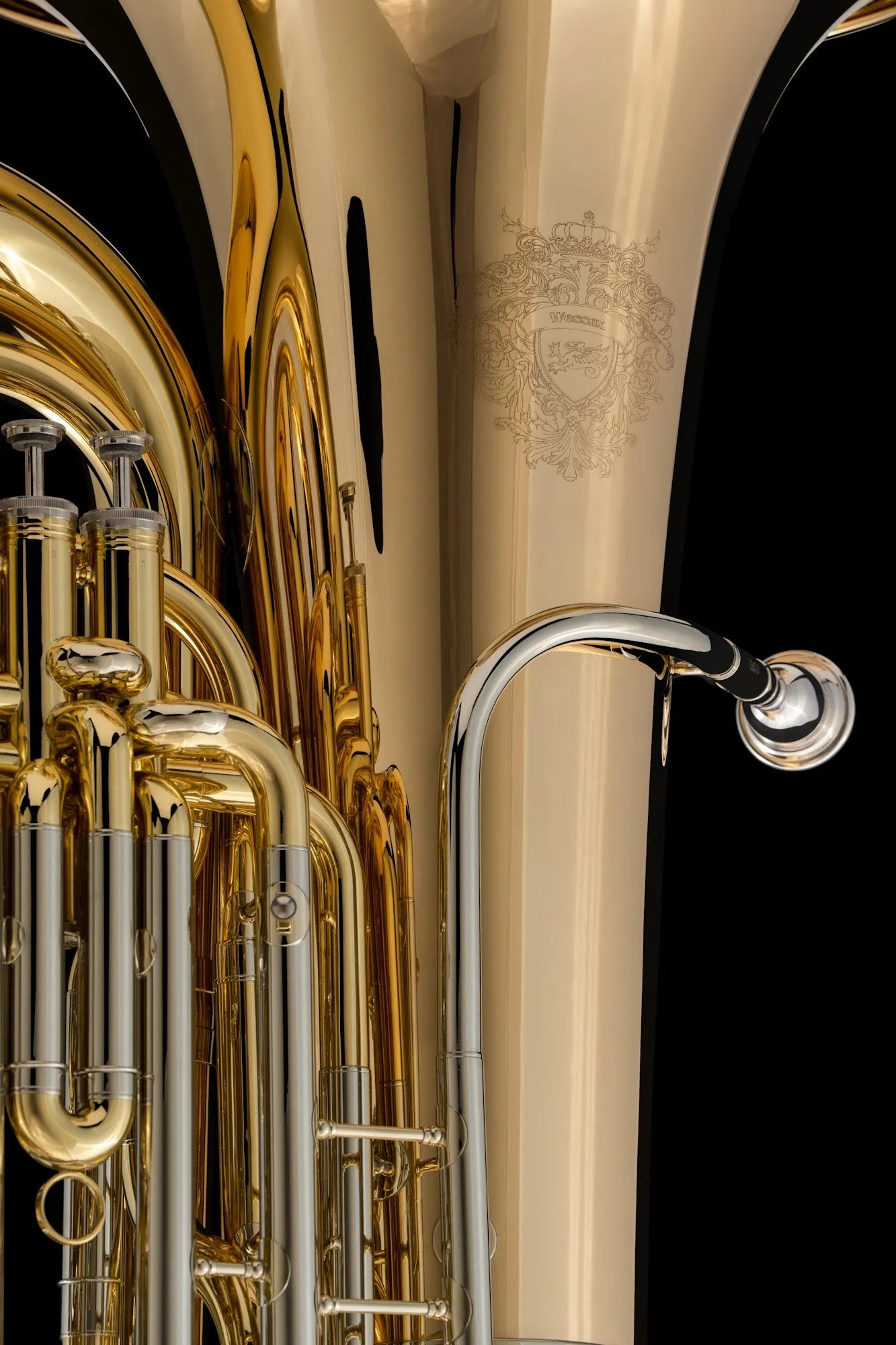 BBb 5/4 Compensated Tuba ‘Excelsior’ – TB570 Lacquer Mouthpeice