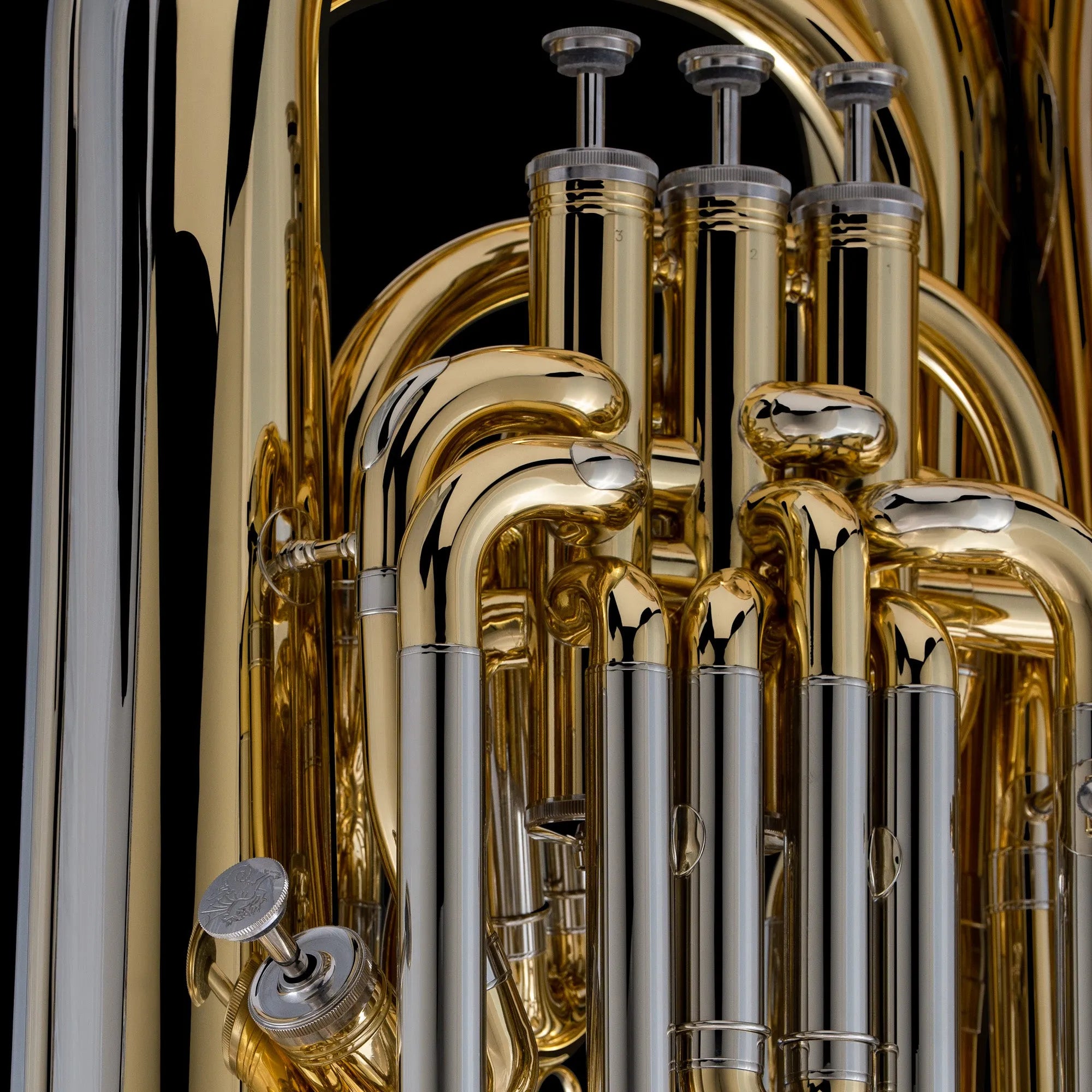 BBb 5/4 Compensated Tuba ‘Excelsior’ – TB570 Lacquer Close Up