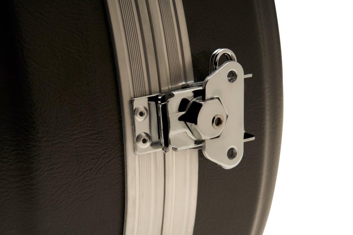 detail latch of an Eb gig bag | Wessex Tubas